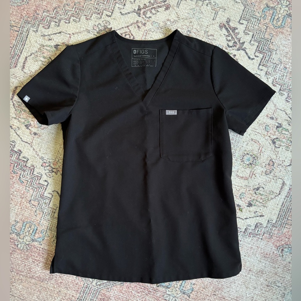 Figs Scrub Top